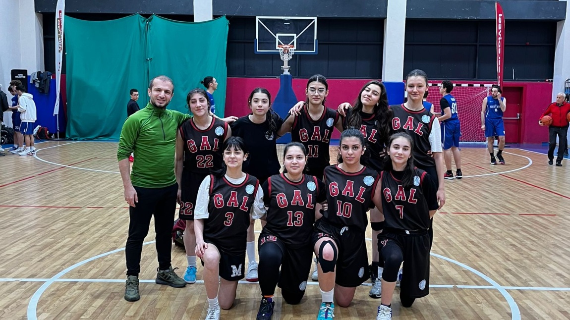 İlçe Basketbol Turnuvası'nda Okulumuz Kız Basketbol Takımı İlçe Üçüncüsü Oldu